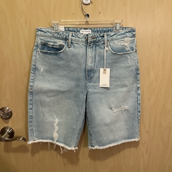NWT Good American Shorts